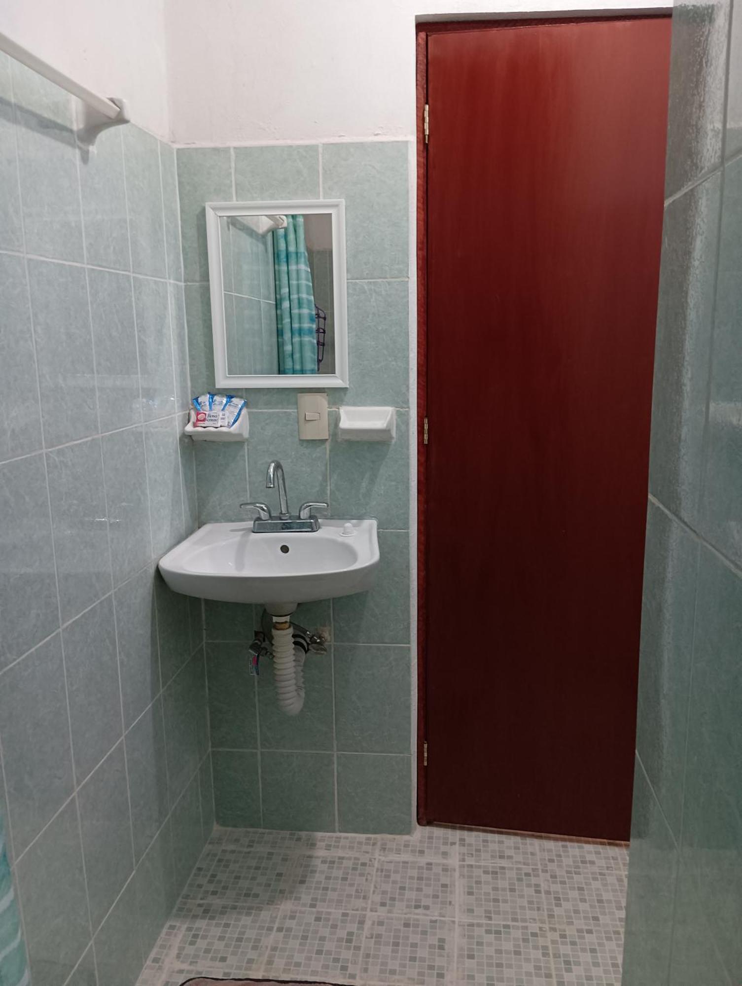 Alojamiento Ya'Ax Nah Playa del Carmen Pokoj fotografie