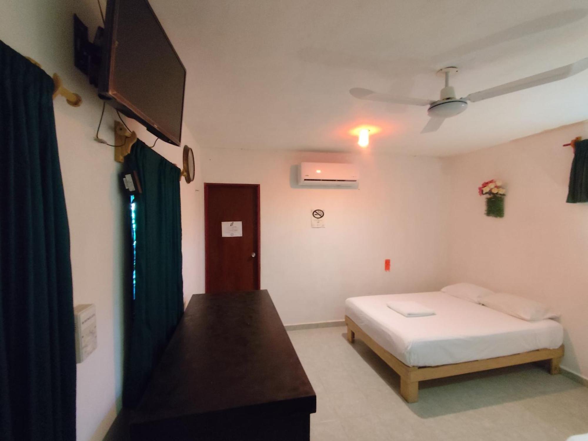 Alojamiento Ya'Ax Nah Playa del Carmen Exteriér fotografie